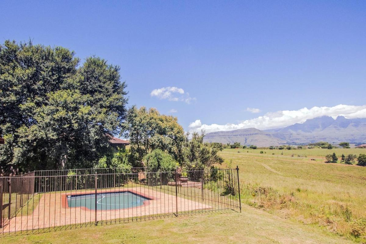 Serenity, Cathkin Estates By Euphoric Leisure Winterton Buitenkant foto