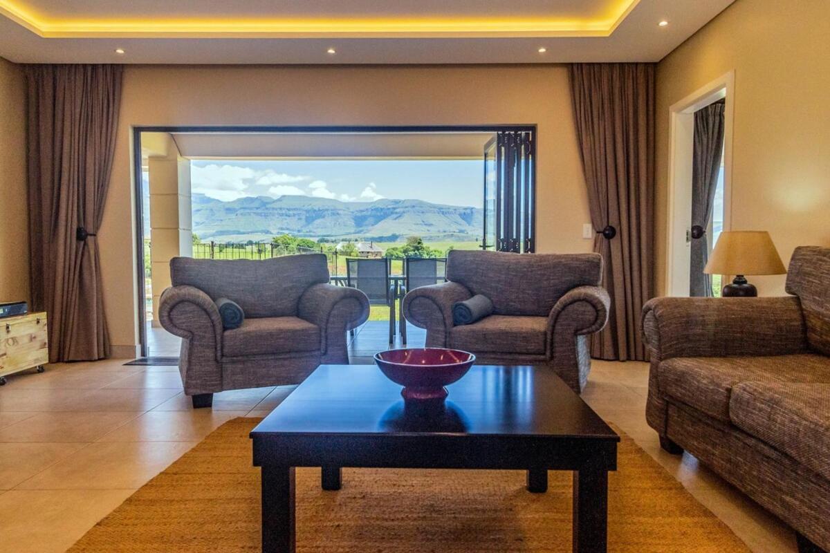 Serenity, Cathkin Estates By Euphoric Leisure Winterton Buitenkant foto